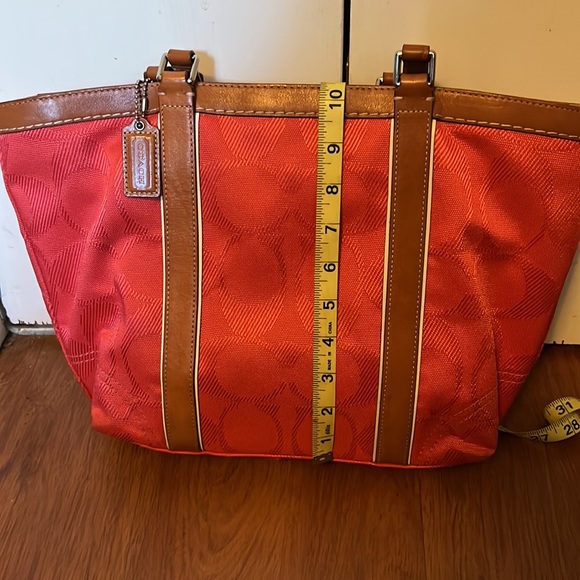 Coach purse - Picture 4 of 7